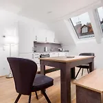 Next To Schoenbrunnpalace Close To Public Transport - Myschoenbrunn Apartments