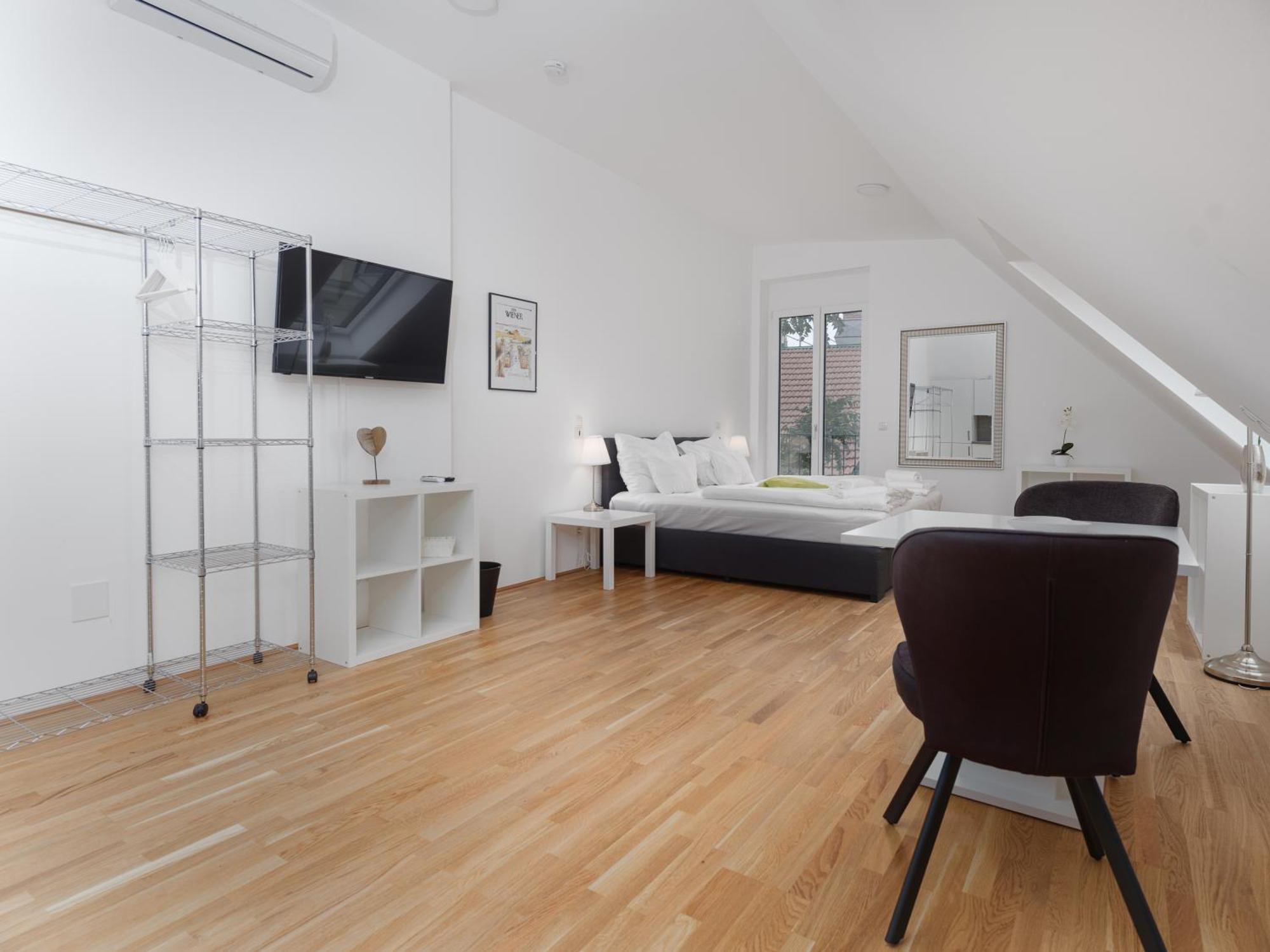 Next To Schoenbrunnpalace Close To Public Transport - Myschoenbrunn *